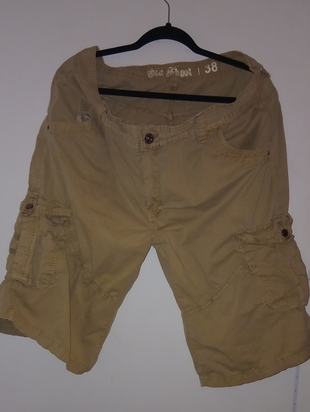 Old School Casual Men's Cargo Shorts in Khaki - Size 38